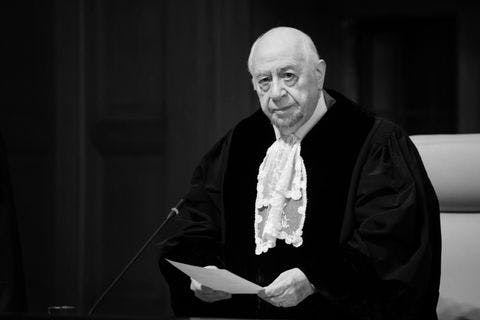 Mohammed Bedjaoui y la corrupción en el Tribunal de La Haya